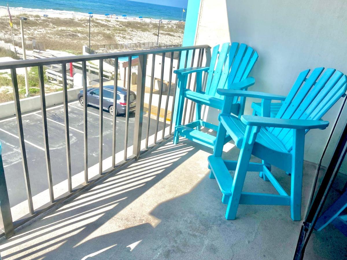 Island Winds East 202 By Albvr - Beautifully Renovated Beachfront Condo & Steps Away From Hangout & More! Gulf Shores Buitenkant foto