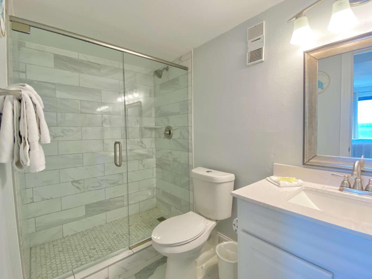 Island Winds East 202 By Albvr - Beautifully Renovated Beachfront Condo & Steps Away From Hangout & More! Gulf Shores Buitenkant foto