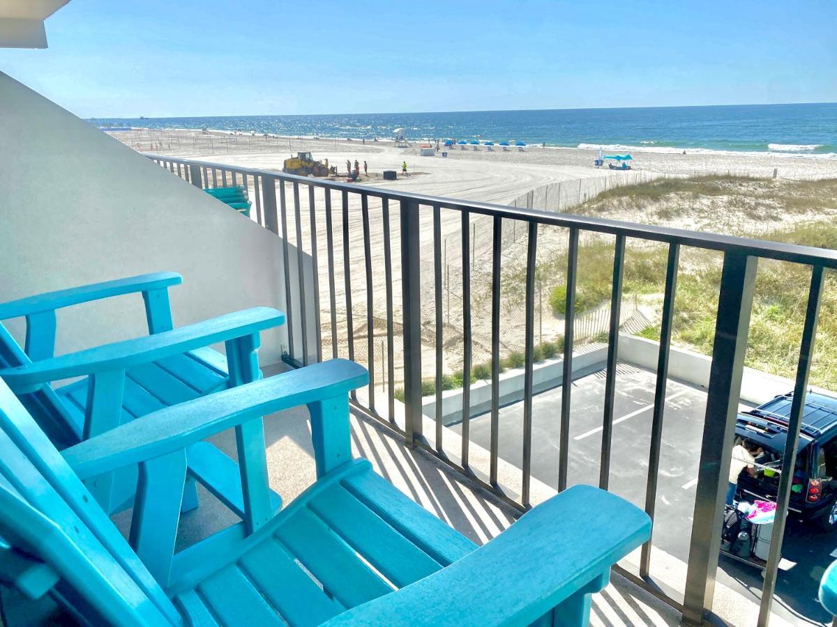Island Winds East 202 By Albvr - Beautifully Renovated Beachfront Condo & Steps Away From Hangout & More! Gulf Shores Buitenkant foto